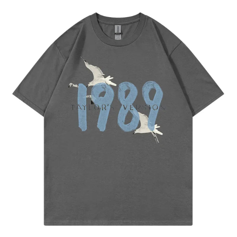 Unleash Your Inner Swiftie with the Oversized Taylor Swift 1989 T-Shirt – Perfect for Music Concerts and Everyday Streetwear!